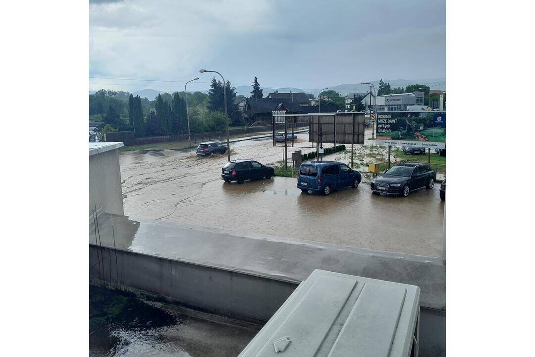 FOTO: Vranov nad Topľou zaplavila po prívalových dažďoch voda, foto 6