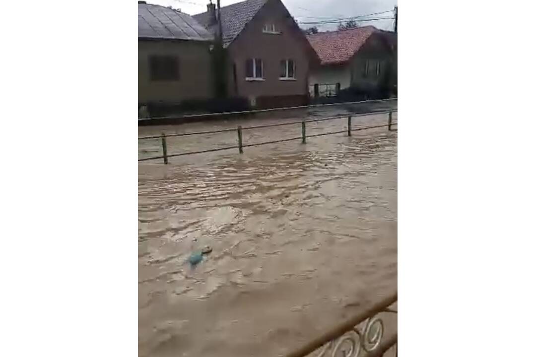 FOTO: Vranov nad Topľou zaplavila po prívalových dažďoch voda, foto 9