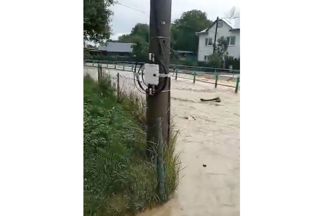 FOTO: Vranov nad Topľou zaplavila po prívalových dažďoch voda, foto 11