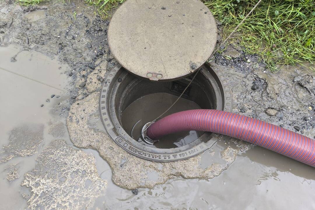 FOTO: Zatopená cesta v časti Kúty, foto 7