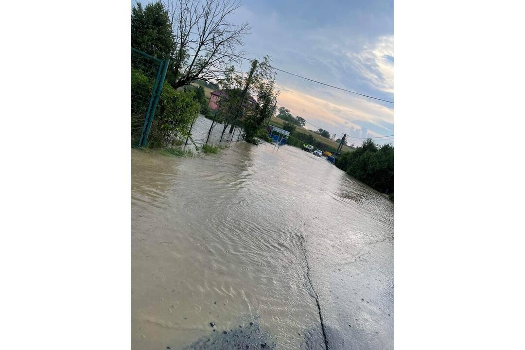 FOTO: Ubľu opäť zaplavila voda, foto 12