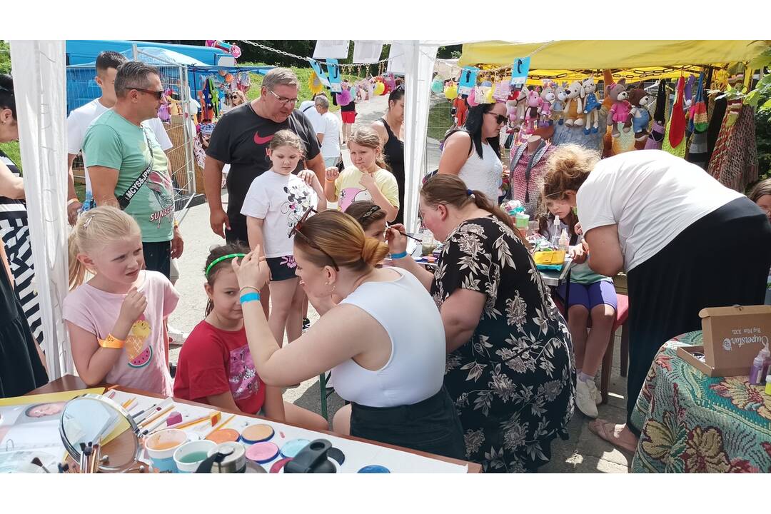 FOTO: Niekdajší riaditeľ Rádia Prešov Rudo Voit oslovuje detským festivalom, foto 5