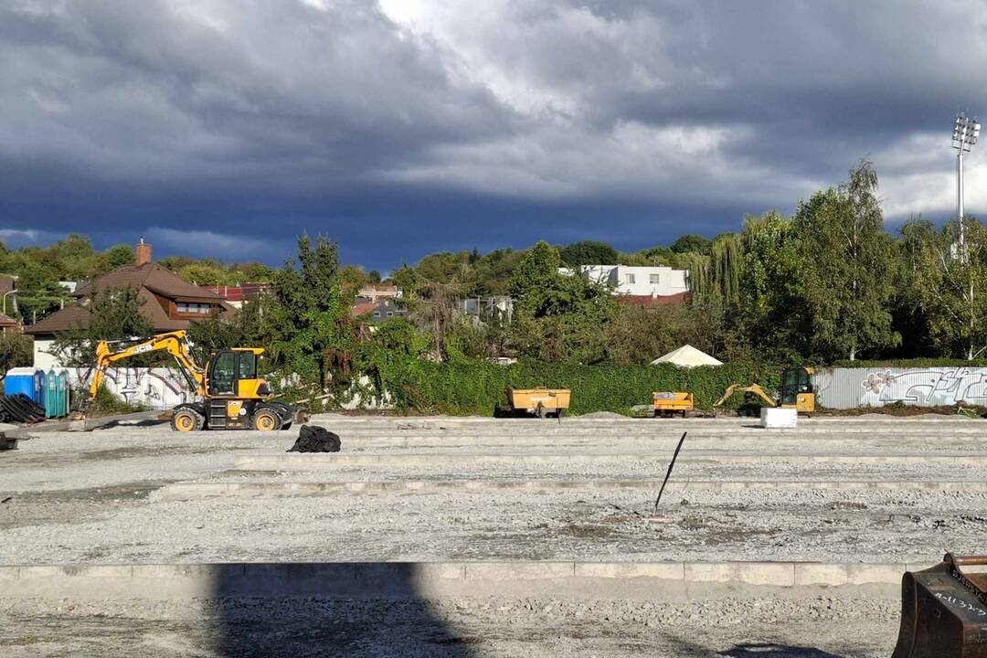 FOTO: Vo Futbal Tatran Aréne sa už pripravuje hracia plocha, foto 7