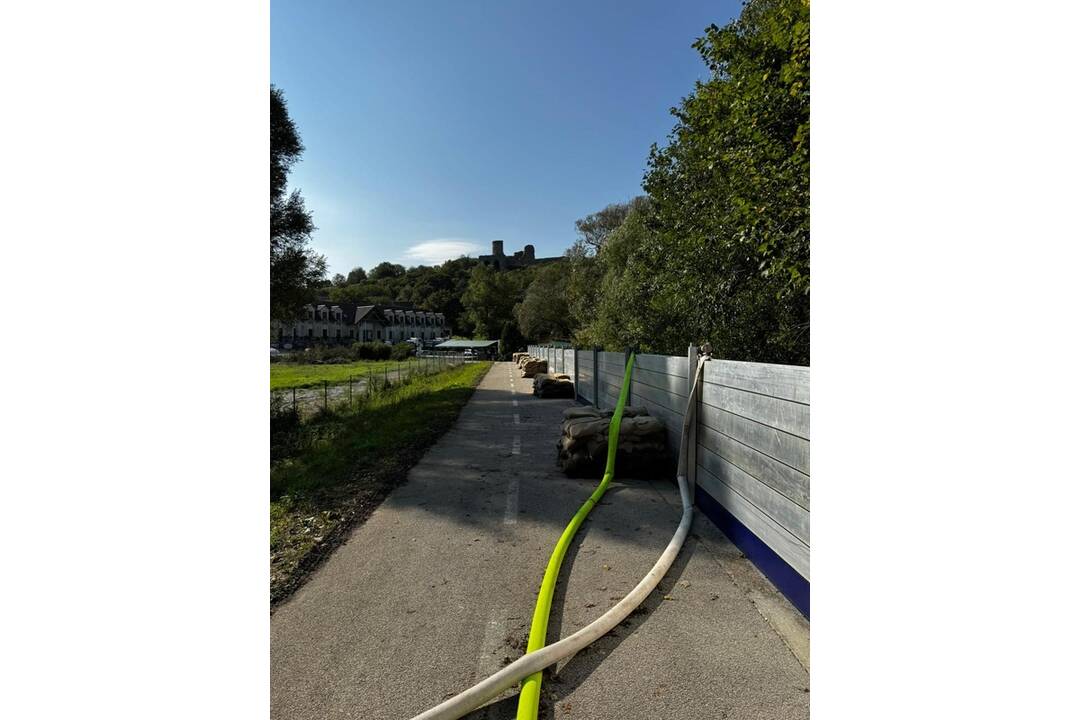 FOTO: Dobrovoľní hasiči z Prešova pomáhali na západe Slovenska po záplavách, foto 2