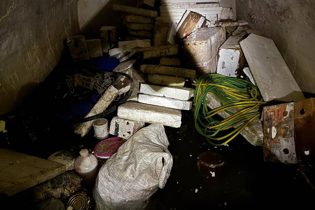 FOTO: Dobrovoľní hasiči z Prešova pomáhali na západe Slovenska po záplavách, foto 17