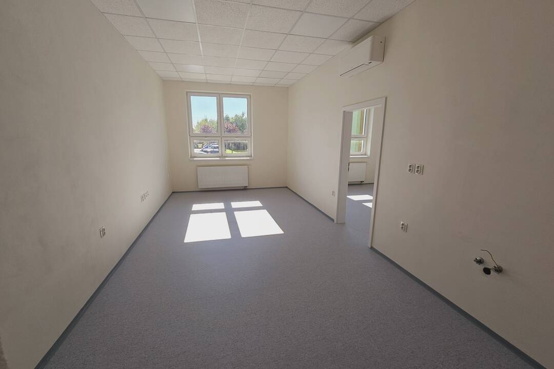 FOTO: K poliklinike v Sabinove boli pristavené nové ambulancie, foto 2