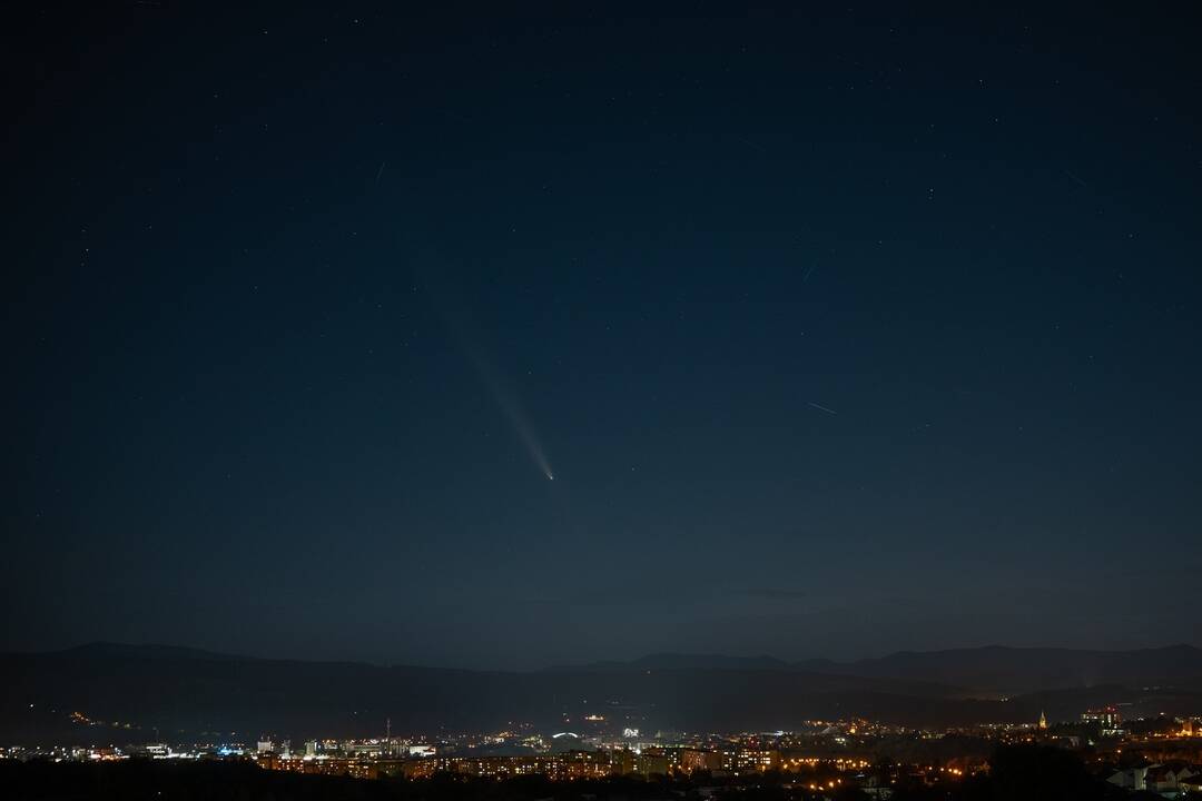 FOTO: Kométa Tsuchinshan-ATLAS sa objavila nad Prešovom, foto 3