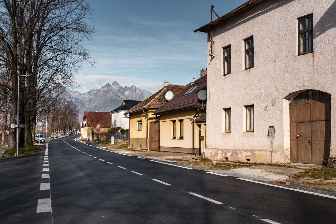 FOTO: Rekonštrukcia ciest vo Veľkom Slavkove: 360-tisíc eur a nové chodníky, foto 1