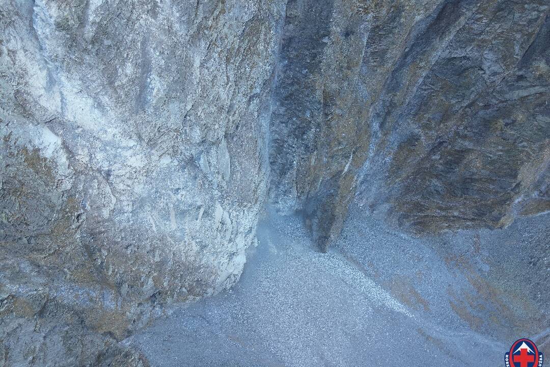 FOTO:  Vo Vysokých Tatrách došlo ku skalnému zosuvu, foto 2