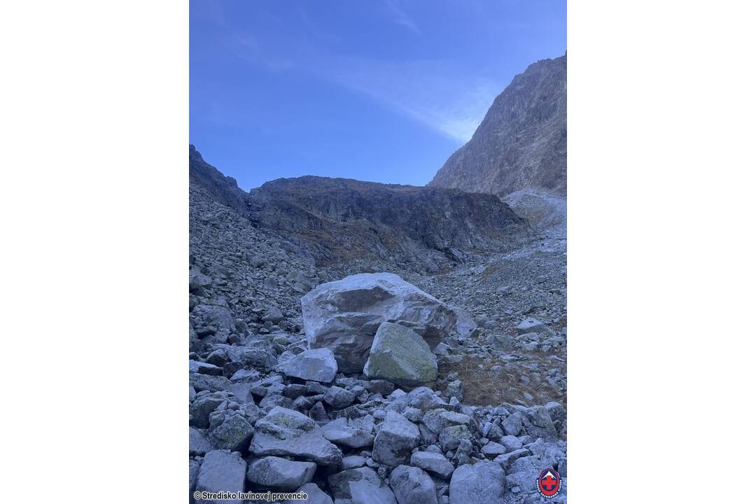 FOTO:  Vo Vysokých Tatrách došlo ku skalnému zosuvu, foto 6