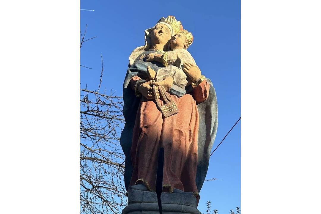 FOTO: Socha Panny Márie Škapuliarskej je na pôvodnom mieste, foto 2