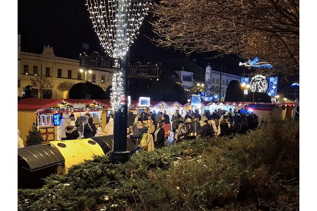 FOTO: Vianočné trhy v Prešove začali, foto 5