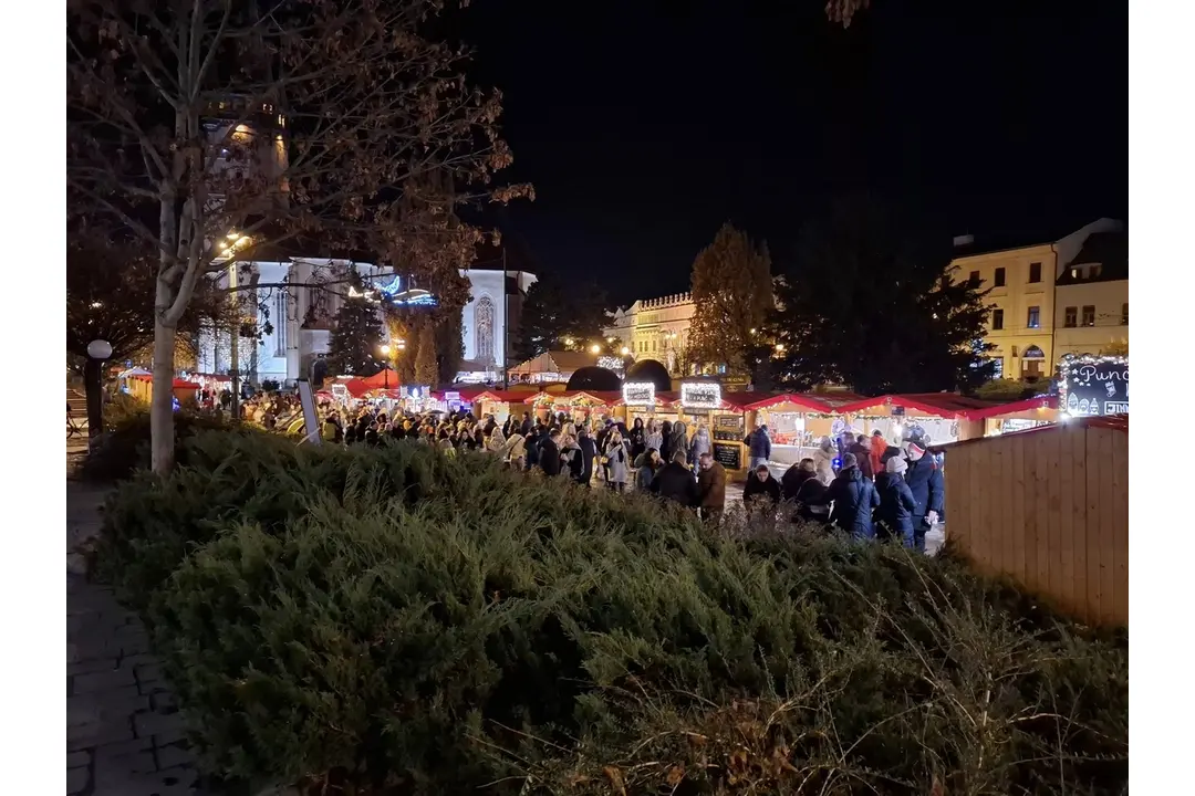 FOTO: Vianočné trhy v Prešove začali, foto 8