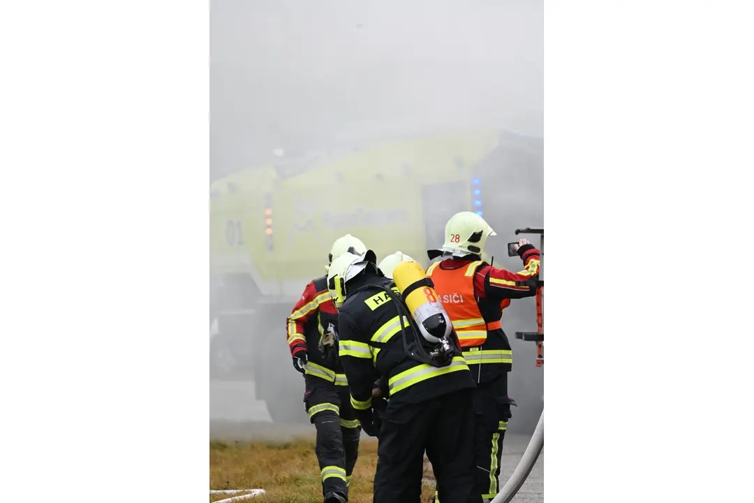 FOTO: Cvičenie na letisku Poprad-Tatry: Simulovaná havária lietadla, foto 4