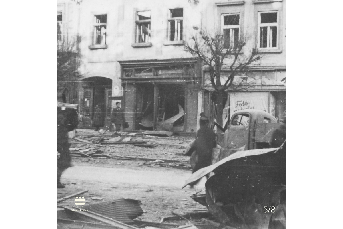 FOTO: Prešov si pripomenul 80 rokov od bombardovania: Zvony uctili obete vojny, foto 4