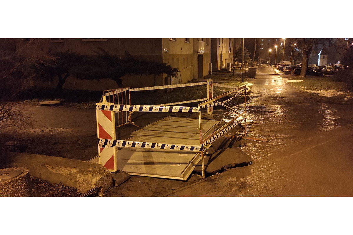FOTO: Na Šváboch a Delni boli obyvatelia odstavení od vody, foto 9