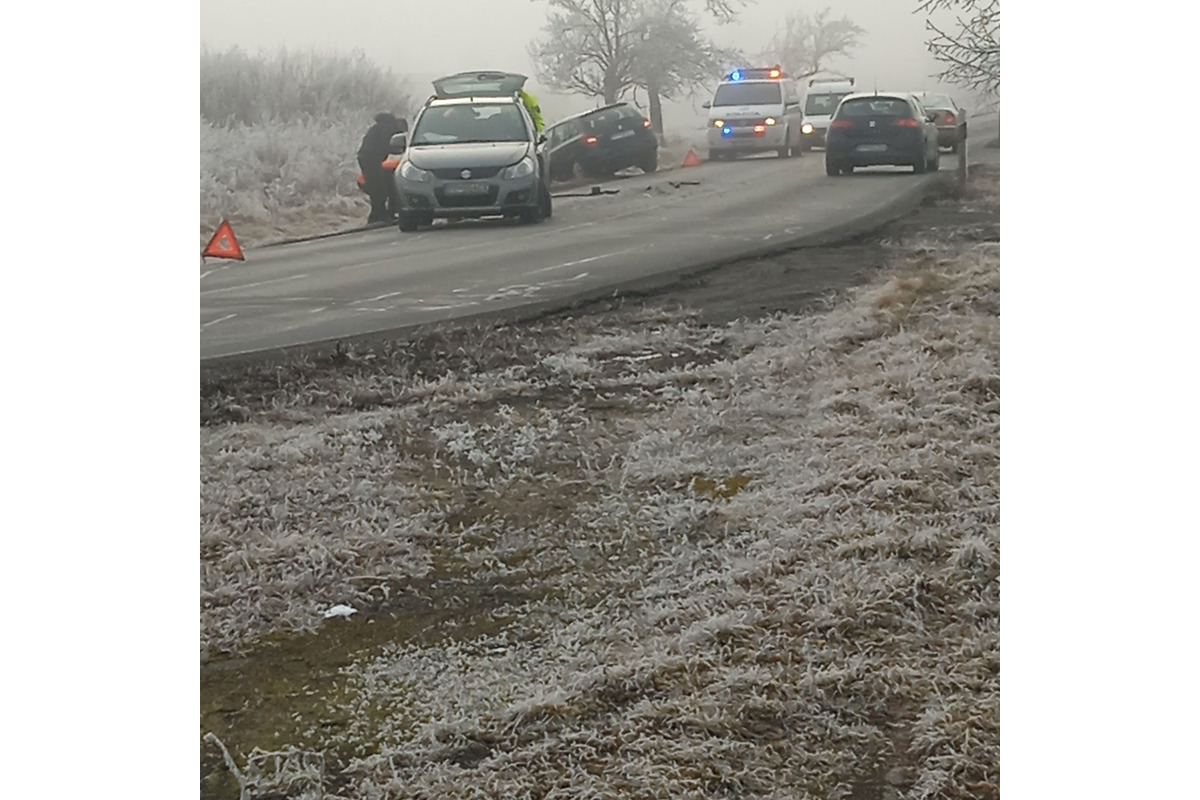 FOTO: Na vjazde do Popradu sa zrazili dve osobné autá, foto 1