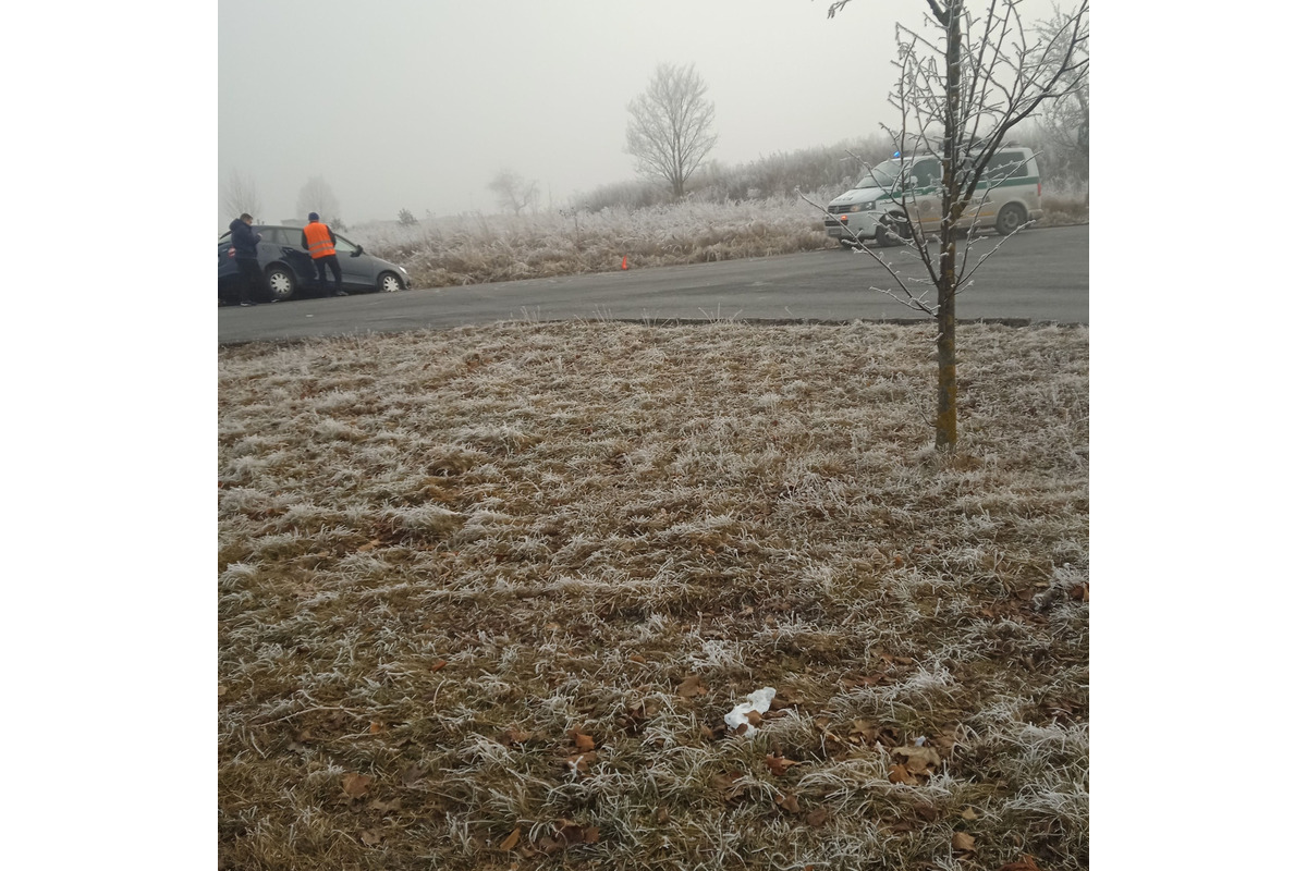 FOTO: Na vjazde do Popradu sa zrazili dve osobné autá, foto 4