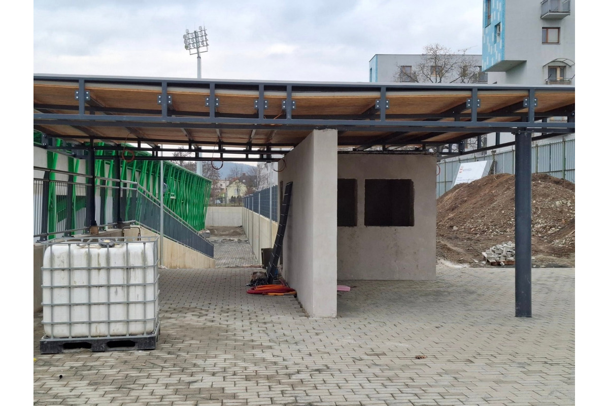 FOTO: Prešovská Futbal Tatran Aréna finišuje – termín dokončenia sa blíži, foto 5