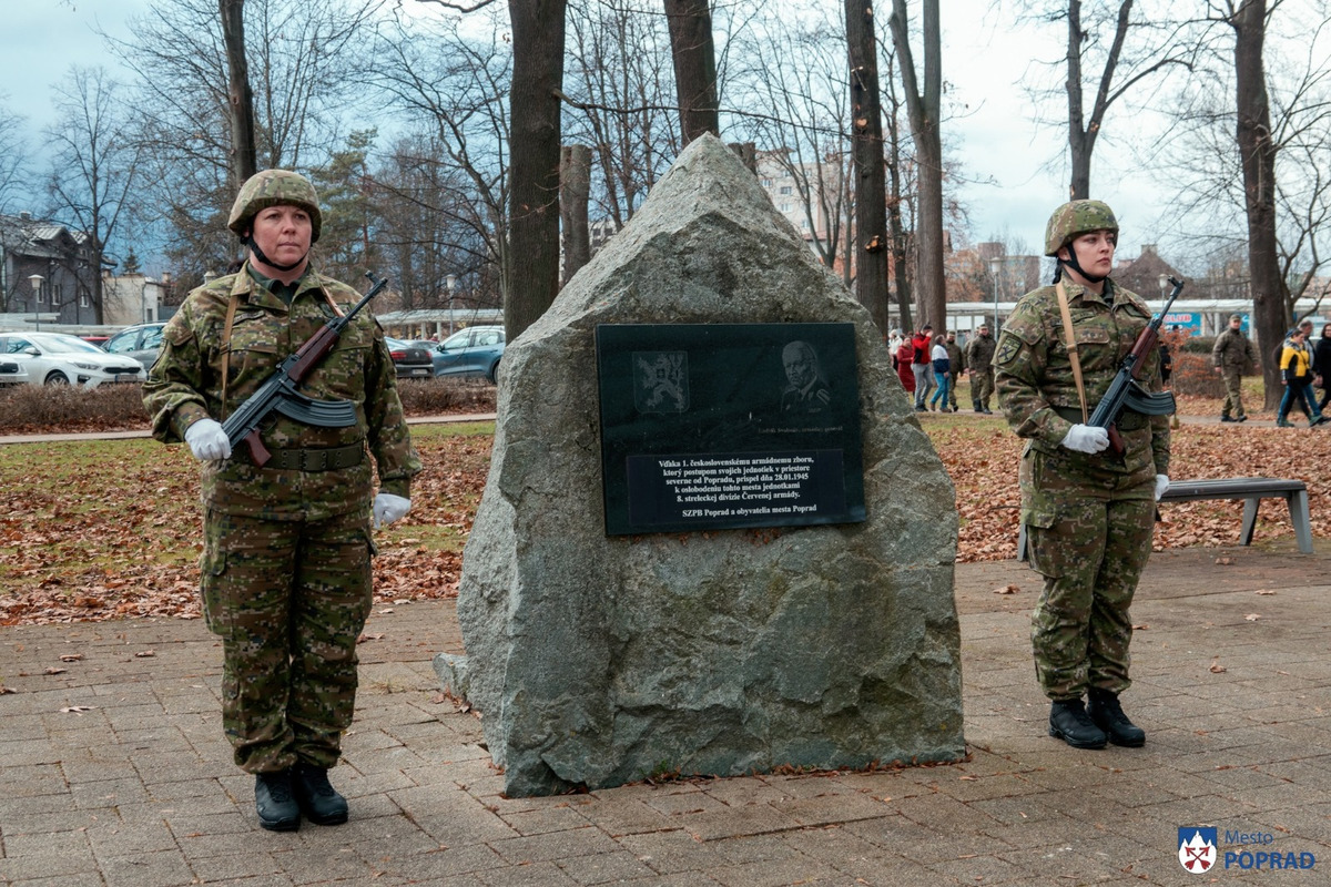 FOTO: Fico dorazil do Popradu, vláda spomína na výročie oslobodenia, foto 4