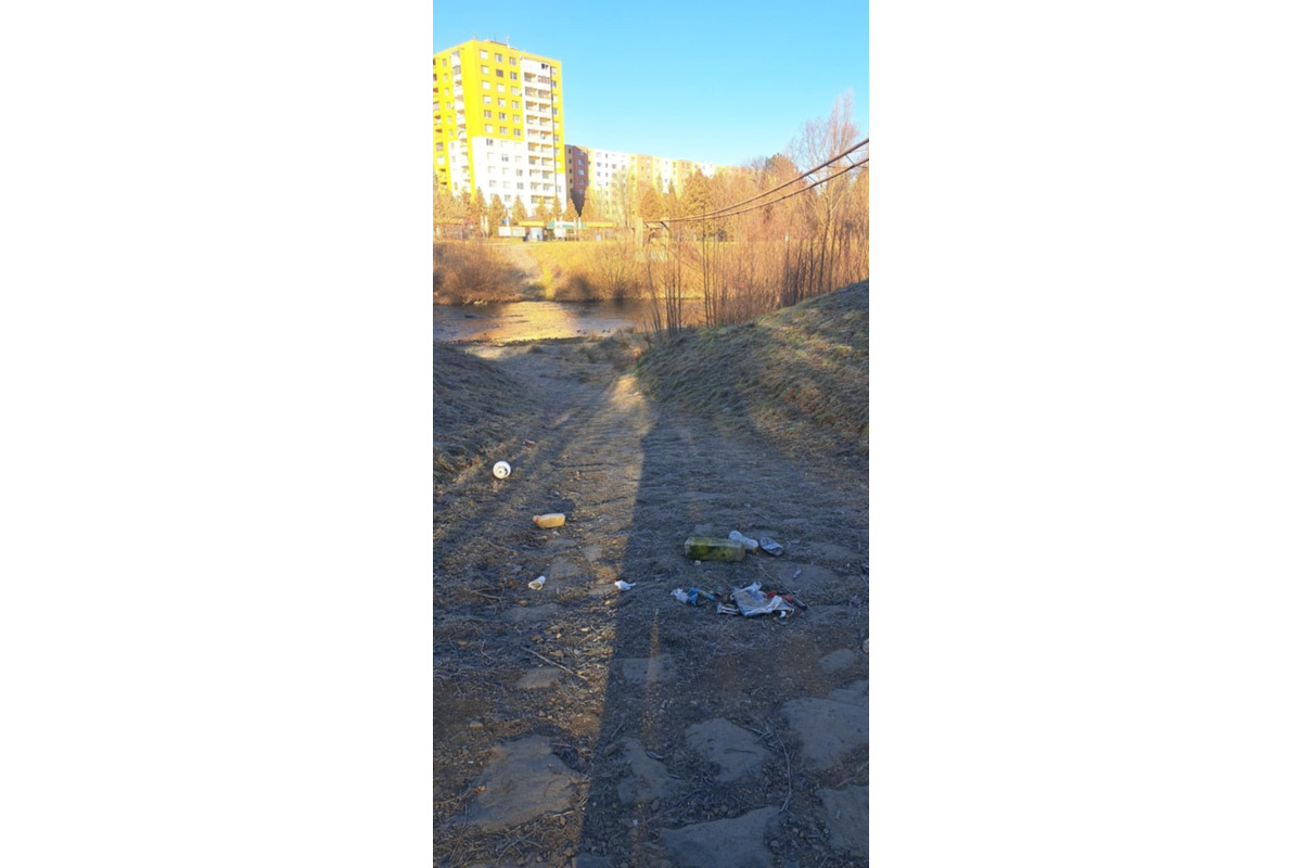 FOTO: Nekonečný príbeh nelegálnych skládok v Prešove pokračuje, foto 5