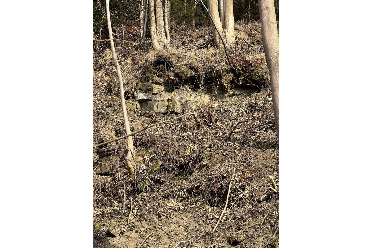 FOTO: V obci Kolačkov hrozí zosuv pôdy, foto 3