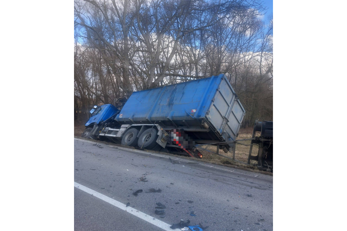 FOTO: Na hlavnom ťahu medzi Vranovom a Prešovom došlo k vážnej dopravnej nehode, foto 4