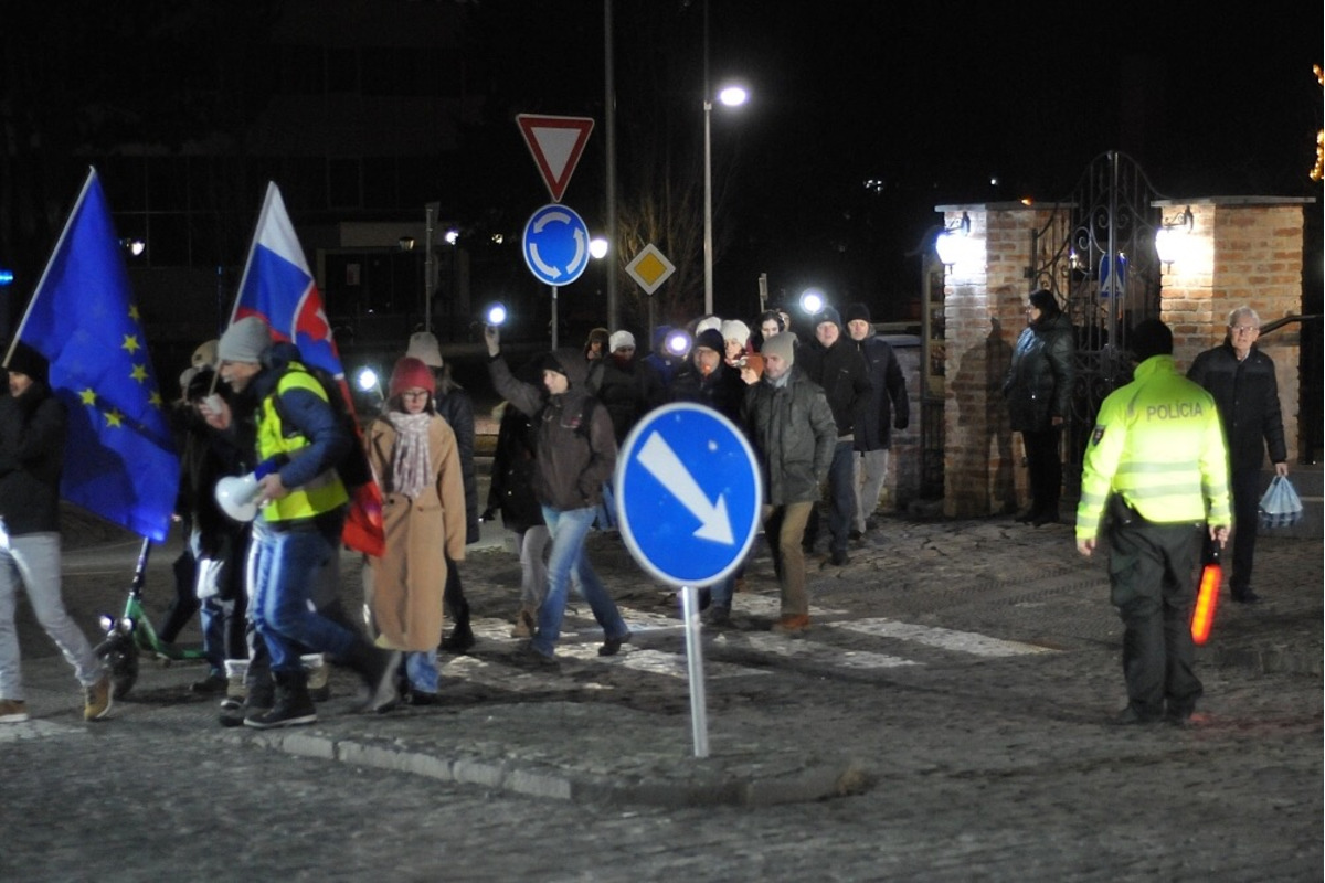 FOTO: V Prešovskom kraji prebehla ďalšia vlna protivládnych protestov. Takto to vyzeralo v Poprade, foto 18