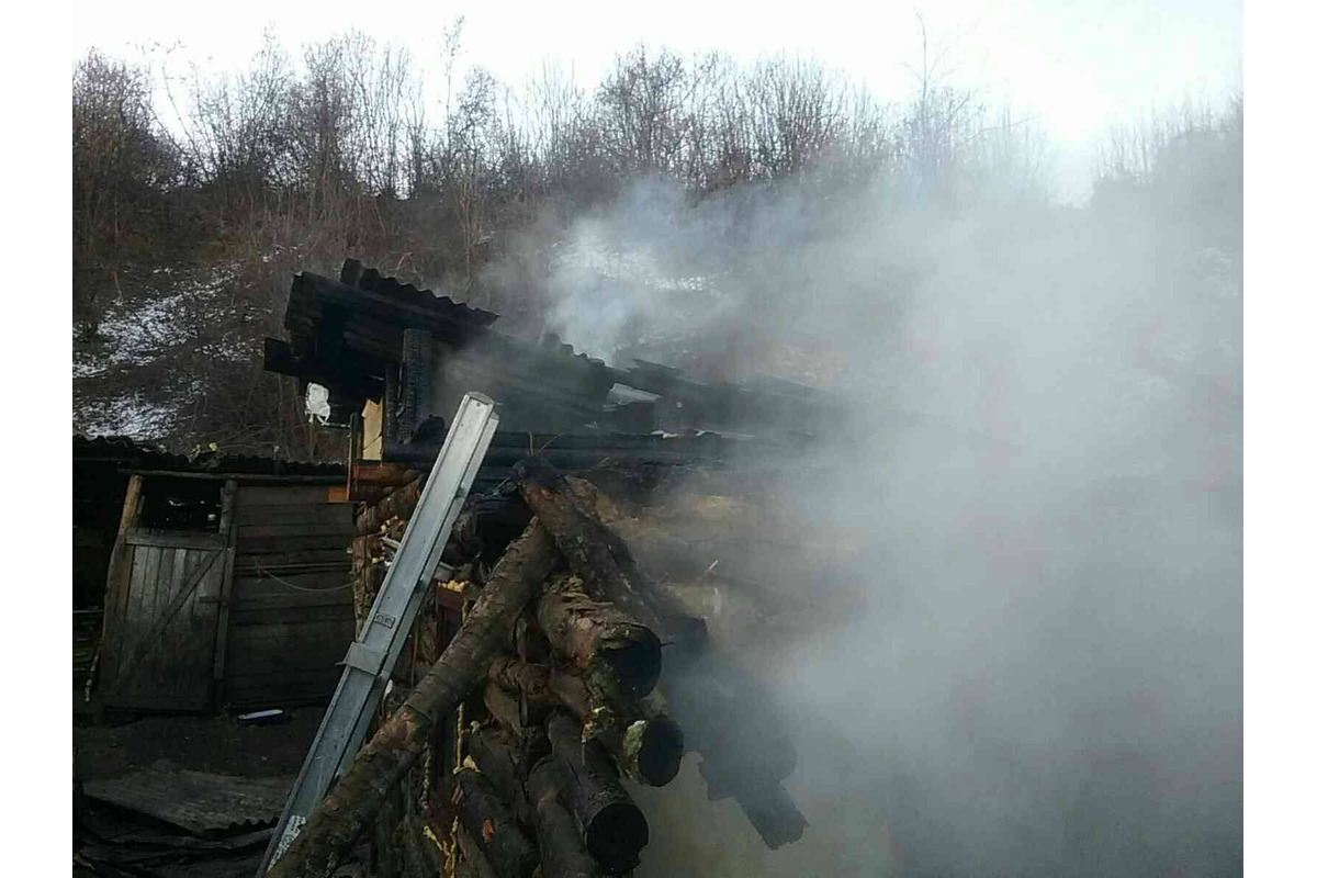 FOTO: Požiar chatrče v Nižnom Tvarožci, foto 2