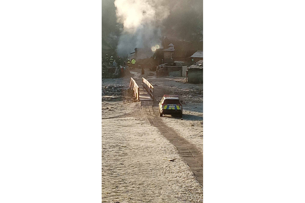 FOTO: Požiar chatrče v Nižnom Tvarožci, foto 4