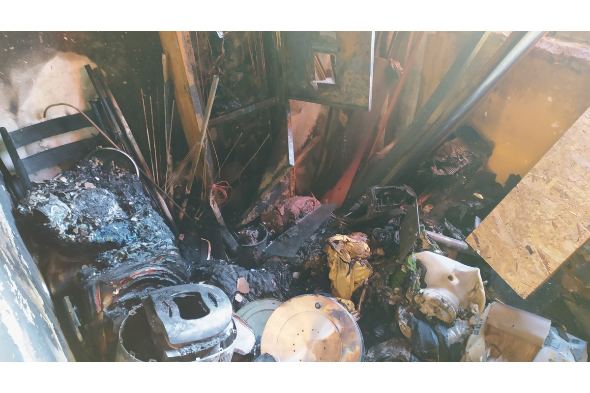 FOTO: Požiar bytovky na Sabinovskej ulici v Prešove, foto 4