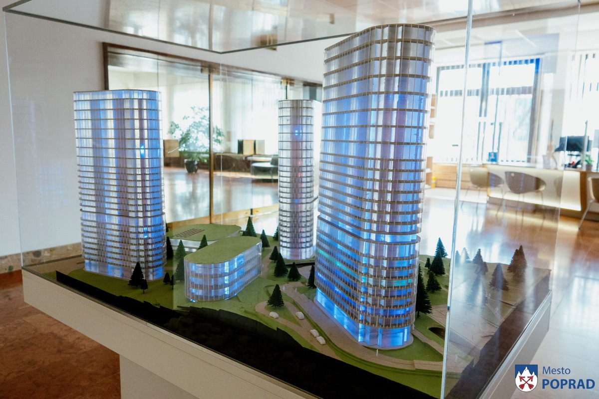 FOTO: Popradčania nesúhlasia s výstavbou polyfunkčného komplexu, foto 1