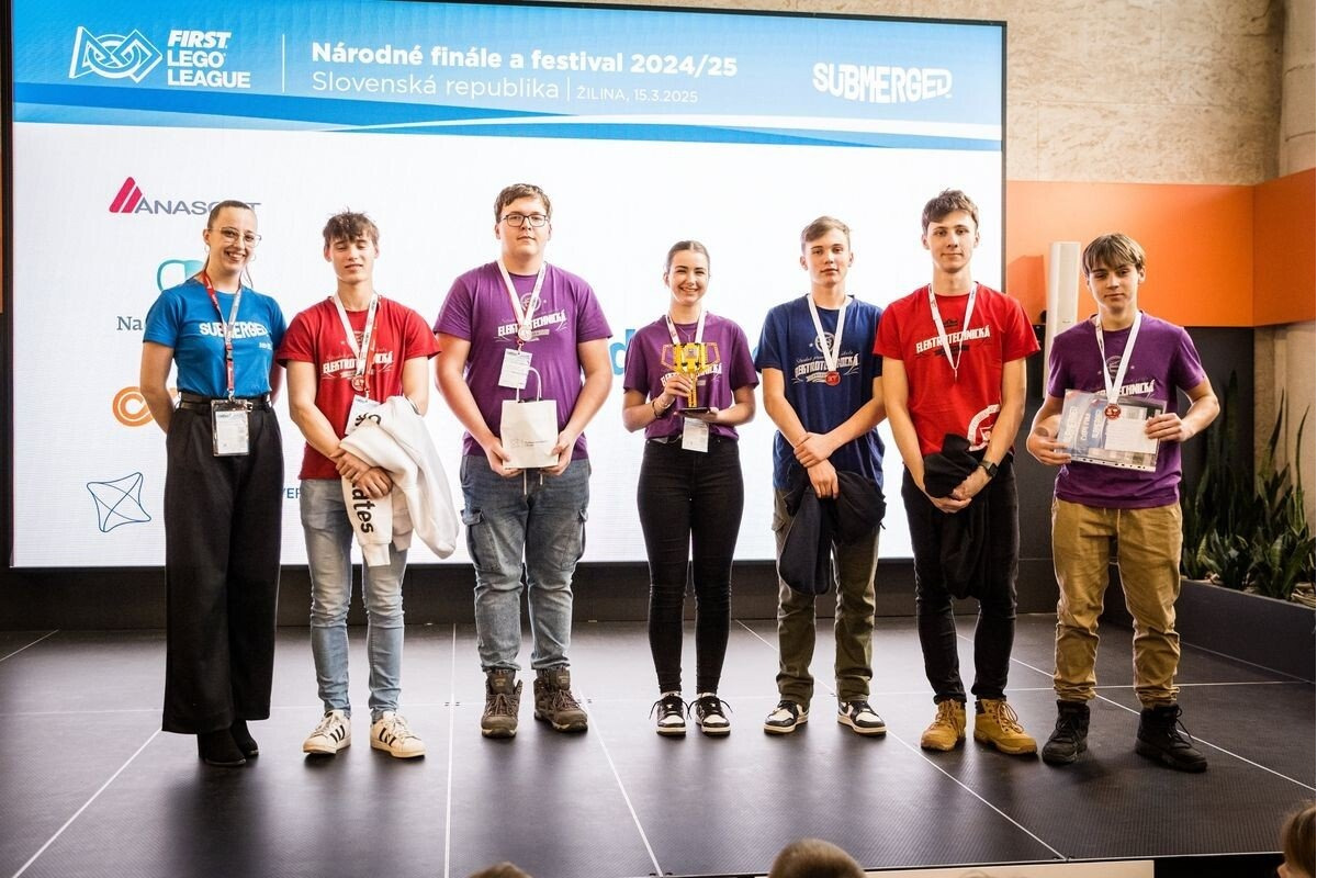 FOTO: Prešovskí študenti priemyslovky vyhrali významné súťaže, foto 1