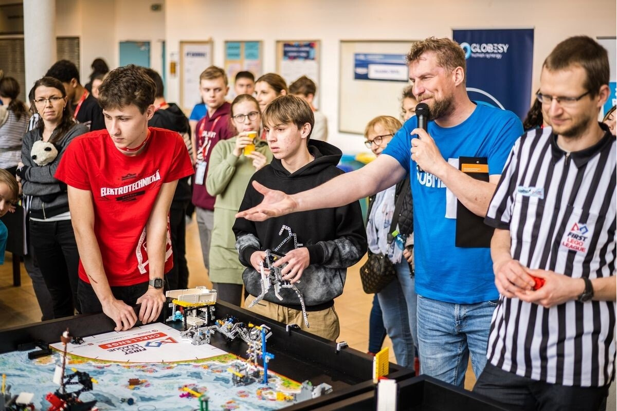 FOTO: Prešovskí študenti priemyslovky vyhrali významné súťaže, foto 4