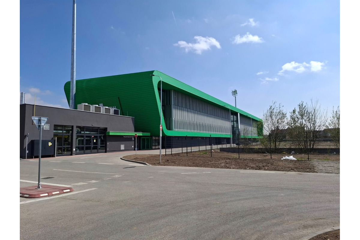 FOTO: Futbal Tatran Aréna je takmer hotová. Stará tribúna však ešte stále stojí, foto 3