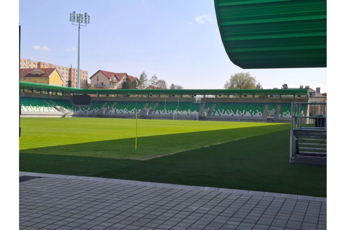 FOTO: Futbal Tatran Aréna je takmer hotová. Stará tribúna však ešte stále stojí, foto 6