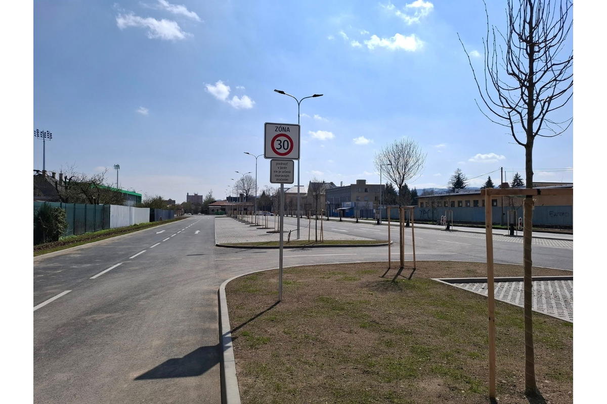 FOTO: Futbal Tatran Aréna je takmer hotová. Stará tribúna však ešte stále stojí, foto 18