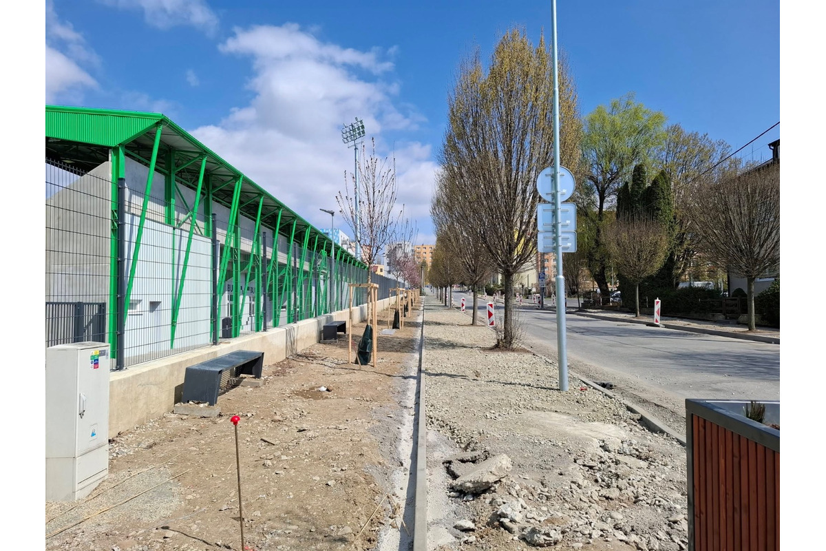 FOTO: Futbal Tatran Aréna je takmer hotová. Stará tribúna však ešte stále stojí, foto 21