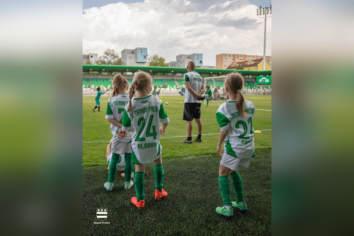 FOTO: Prešov má novú futbalovú svätyňu. Tatran si ju pokrstil postupom!, foto 4