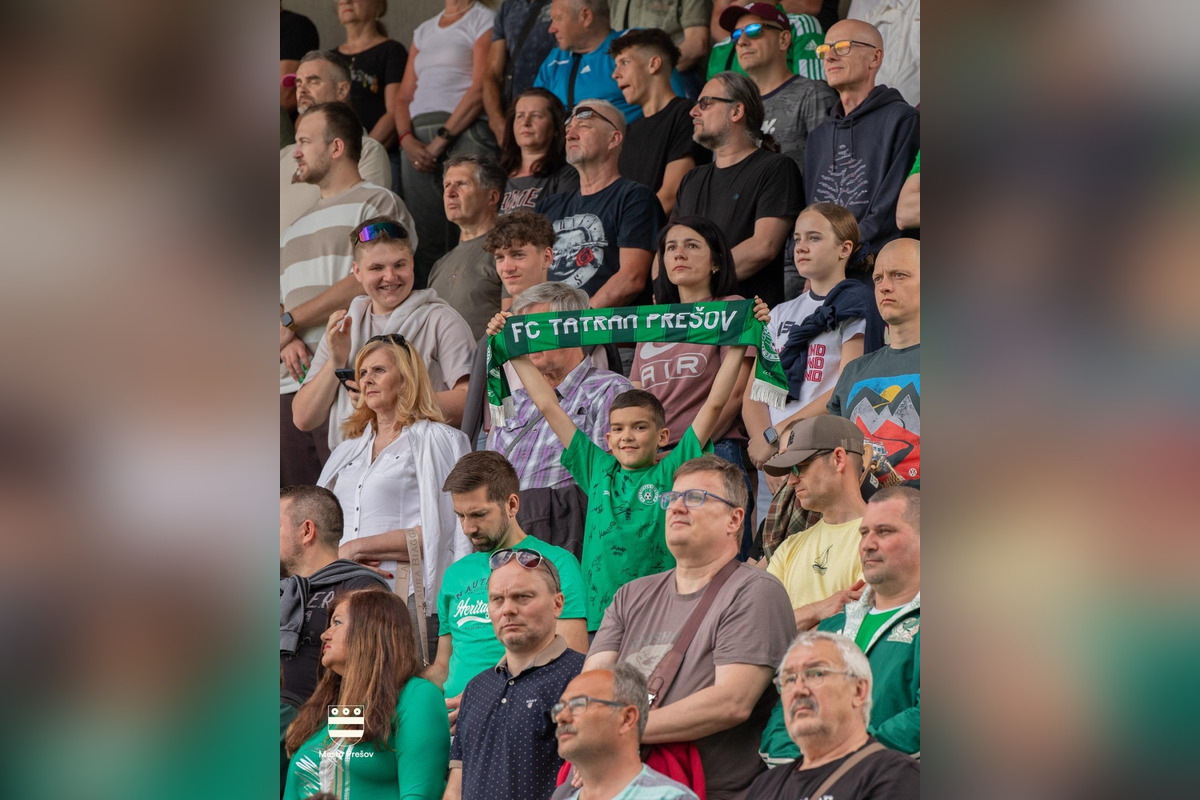 FOTO: Prešov má novú futbalovú svätyňu. Tatran si ju pokrstil postupom!, foto 8