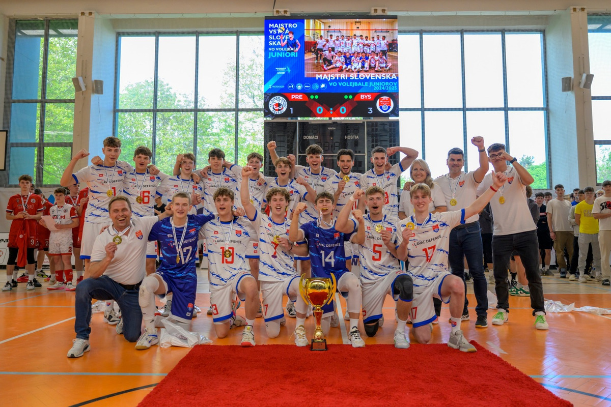 FOTO: Prešovskí juniori získali doma striebro a ovládli tribúny, foto 6