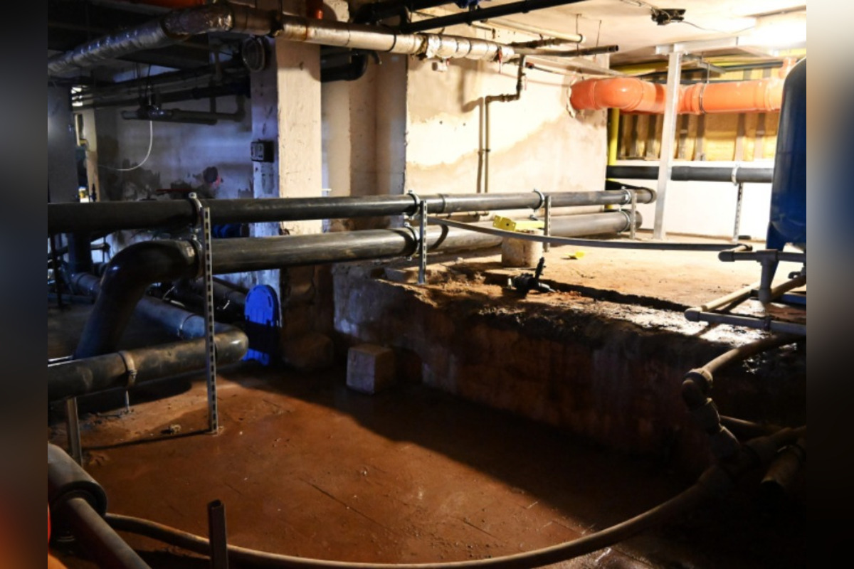 FOTO: Plaváreň v Humennom finišuje, voda už tečie, foto 4