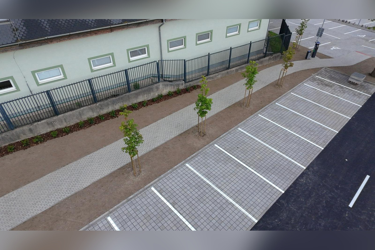 FOTO: Nové parkovisko pri amfiteátri: hotové skôr, ale drahšie, foto 2