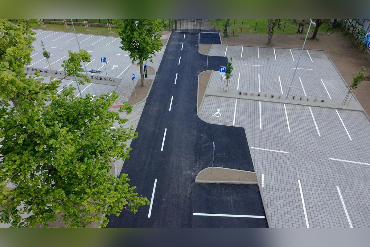 FOTO: Nové parkovisko pri amfiteátri: hotové skôr, ale drahšie, foto 4