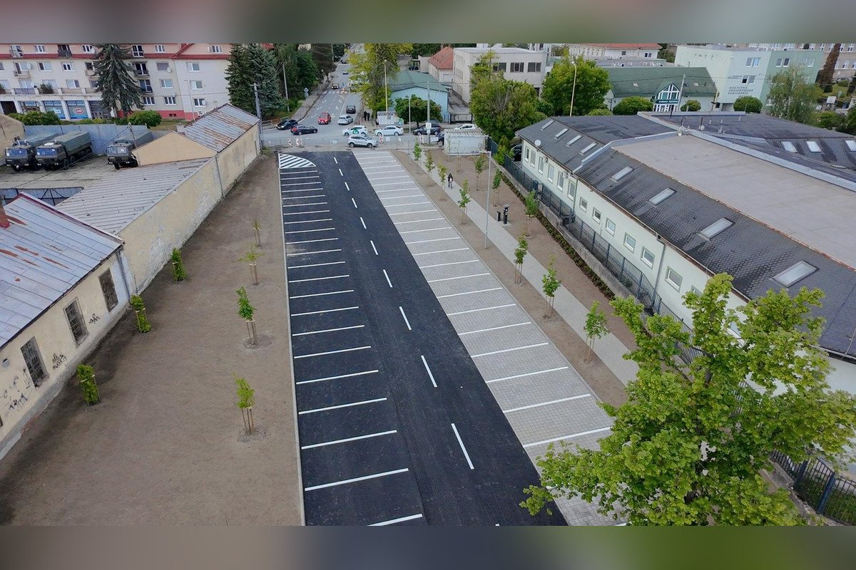 FOTO: Nové parkovisko pri amfiteátri: hotové skôr, ale drahšie, foto 5