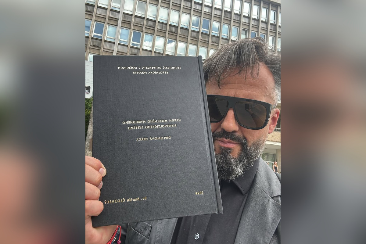 FOTO: Marián Čekovský úspešne ukončil štúdium na TUKE, foto 1
