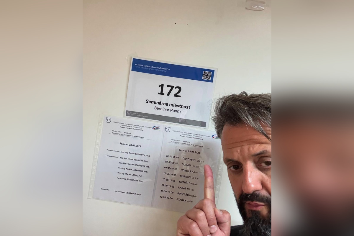 FOTO: Marián Čekovský úspešne ukončil štúdium na TUKE, foto 3