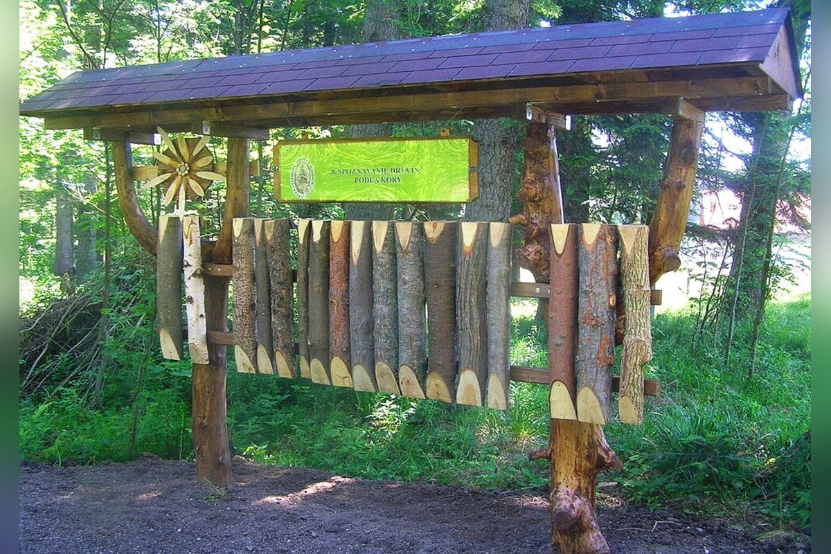 FOTO: Vo Fľaku otvorili náučný chodník s Lúkou hier, foto 3