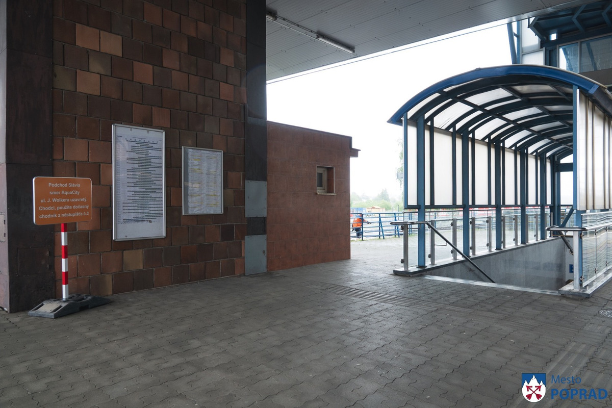 FOTO: Pre rozsiahlu rekonštrukciu bol v Poprade uzatvorený podchod pre peších, foto 5
