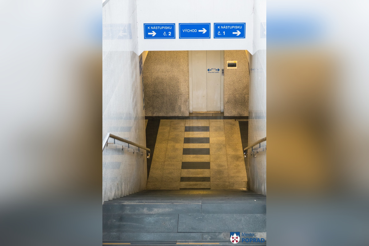 FOTO: Pre rozsiahlu rekonštrukciu bol v Poprade uzatvorený podchod pre peších, foto 6